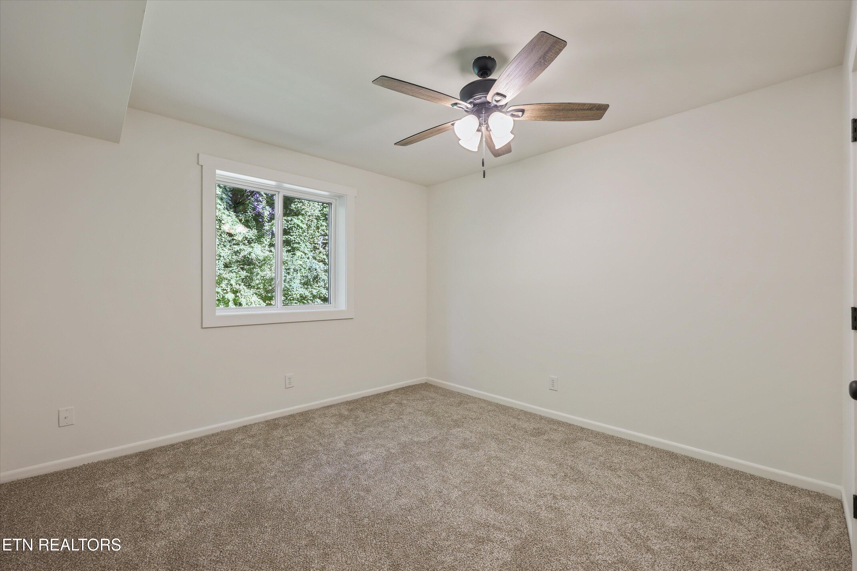 725 Hidden Valley Road Knoxville, TN 37923 - Photo 20 of 34 20-725 Hidden Valley Rd03