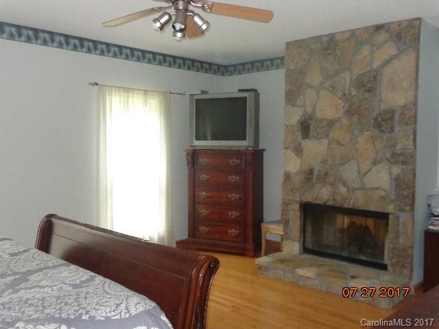 471 Early Dietz Road Sylva, NC 28779 - Photo 16 of 27 Gallery Image 16