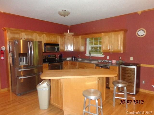 471 Early Dietz Road Sylva, NC 28779 - Photo 3 of 27 Gallery Image 3