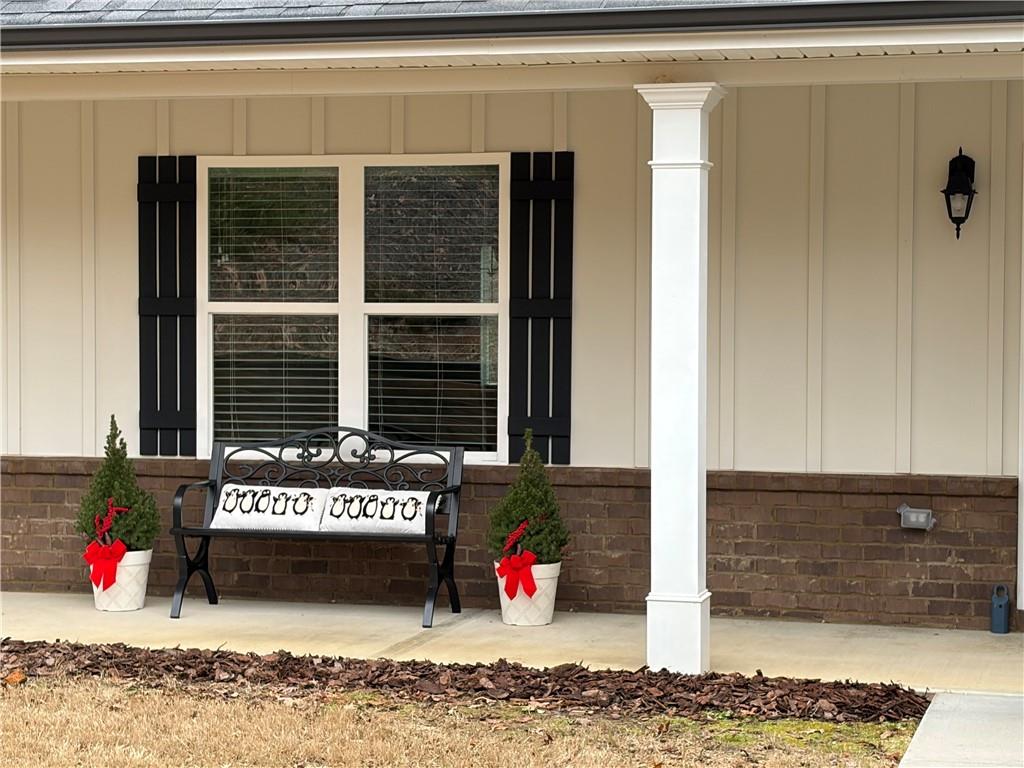 561 Oconee Lane Commerce, GA 30529 - Photo 3 of 18