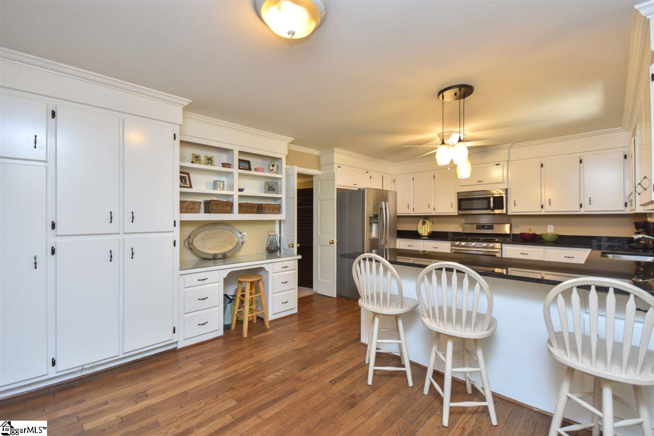 101 Stone Ridge Court Greer, SC 29650 - Photo 10 of 31 Gallery Image 10