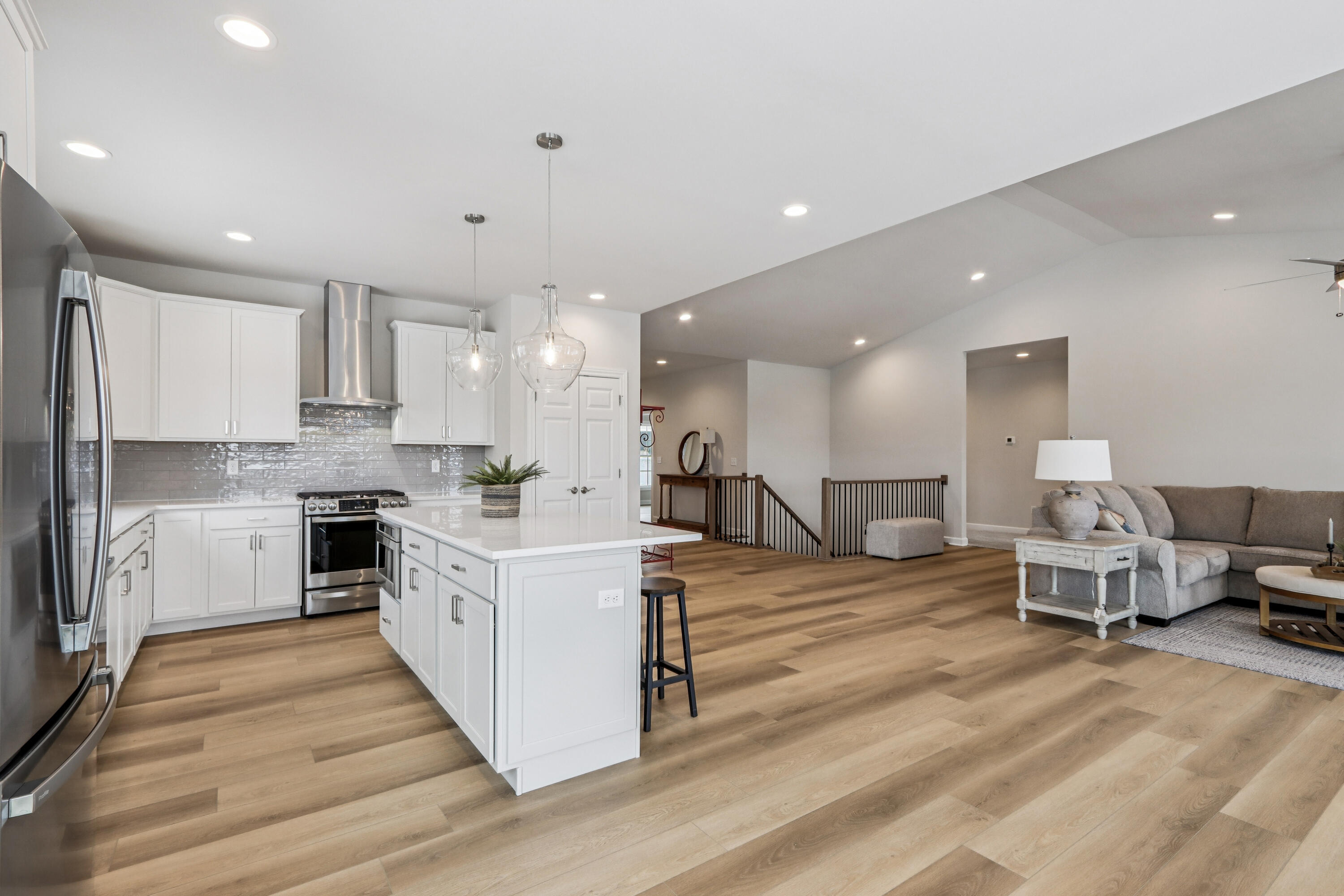 527 North Boulder Ridge Drive Lake Geneva, WI 53147 - Photo 16 of 41 SR 114 Newberry II PRINT IMAGES (22)