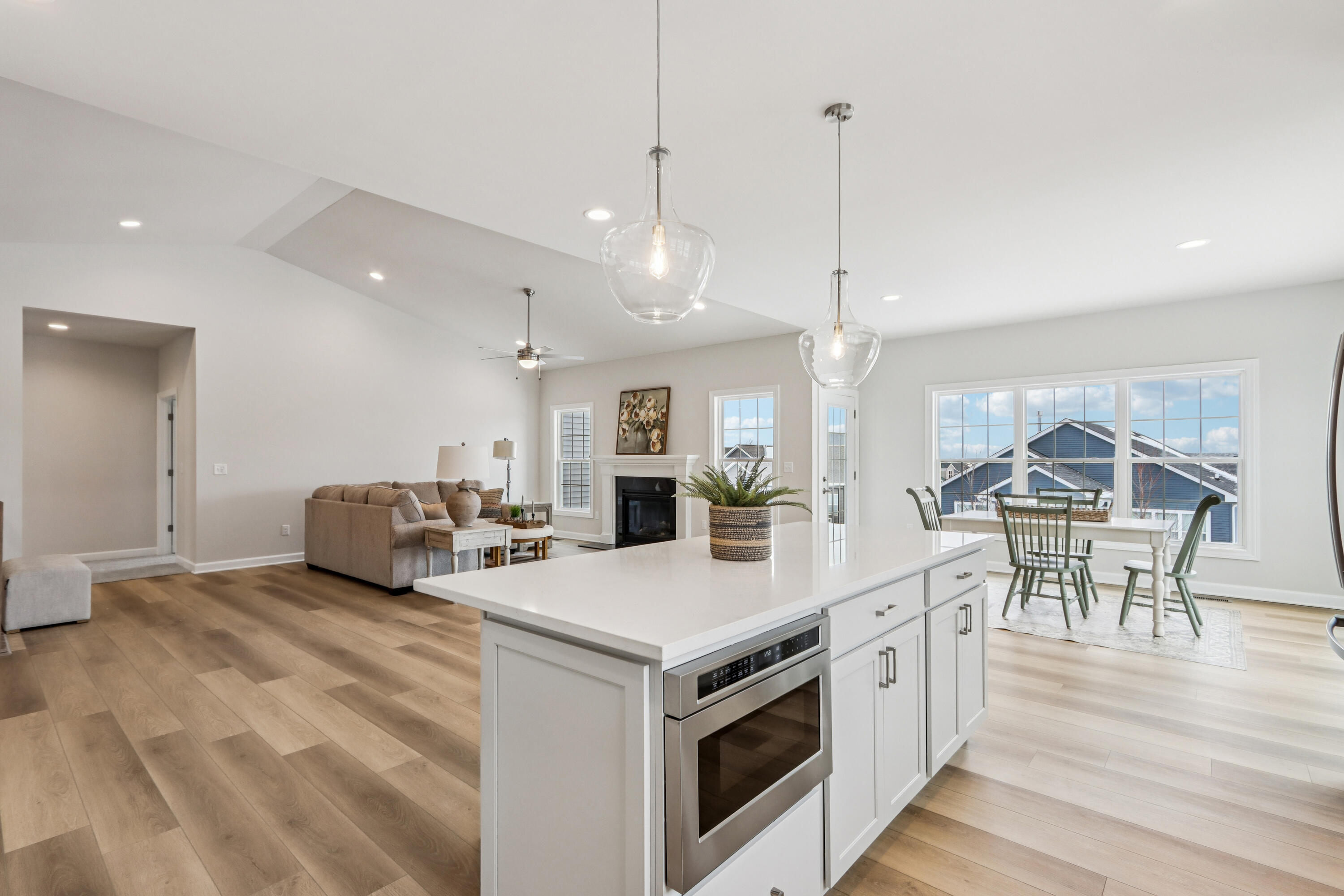 527 North Boulder Ridge Drive Lake Geneva, WI 53147 - Photo 17 of 41 SR 114 Newberry II PRINT IMAGES (23)