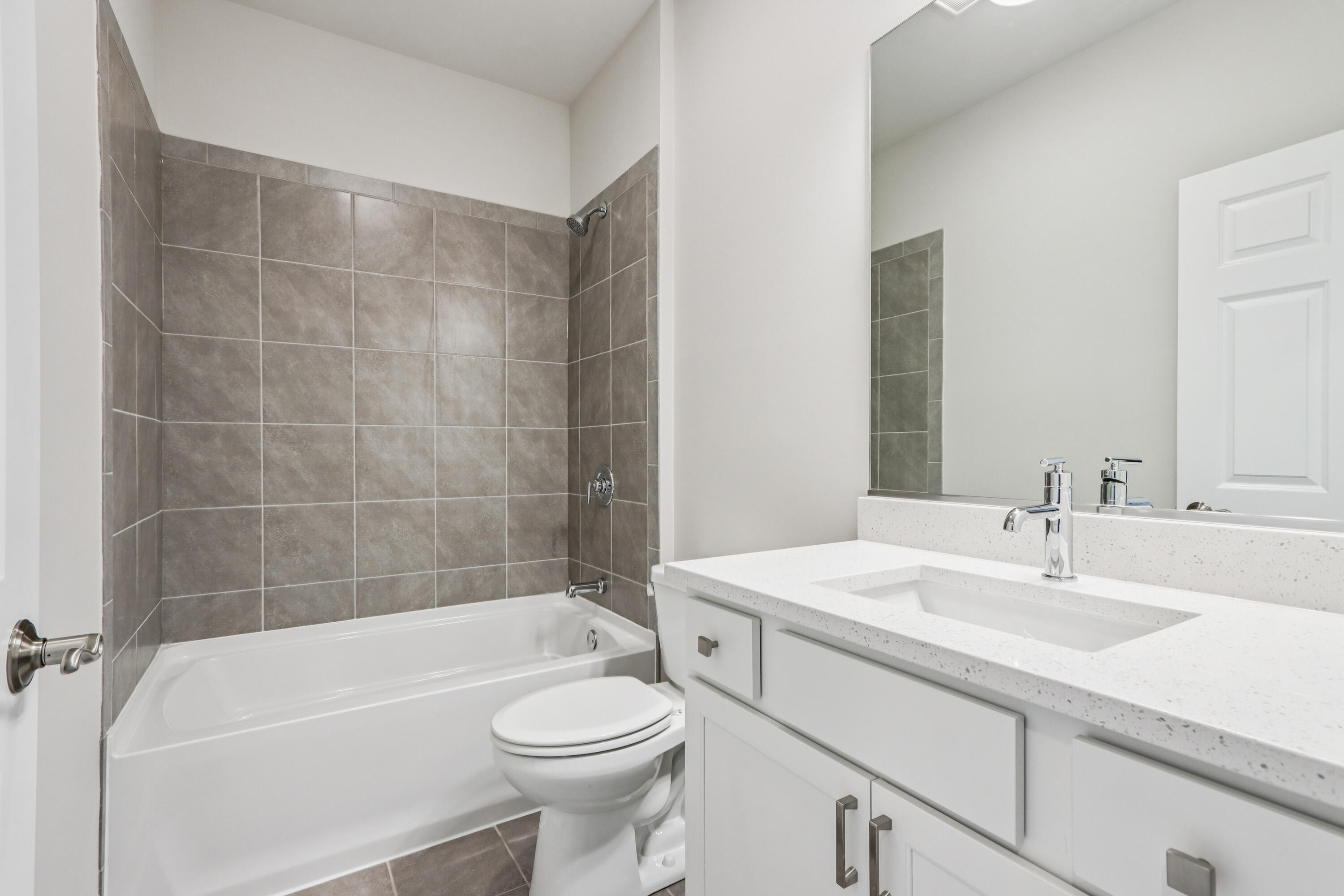 527 North Boulder Ridge Drive Lake Geneva, WI 53147 - Photo 25 of 41 SR 114 Newberry II PRINT IMAGES (27)