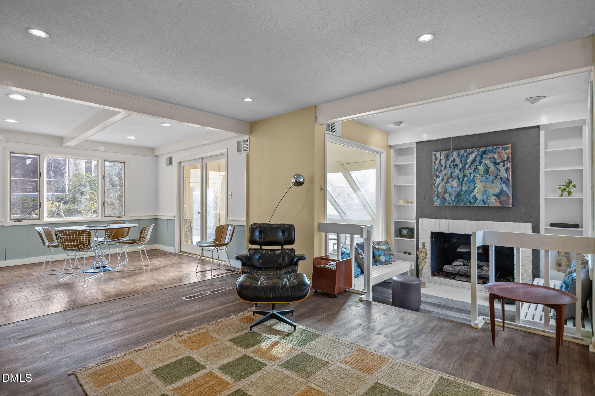 1108 Hemingway Drive Raleigh, NC 27609 - Photo 17 of 68 Living Room