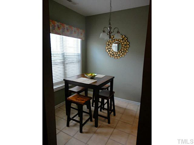 2530 Asher View Court Raleigh, NC 27606 - Photo 6 of 25 Great eat in kitchen for you