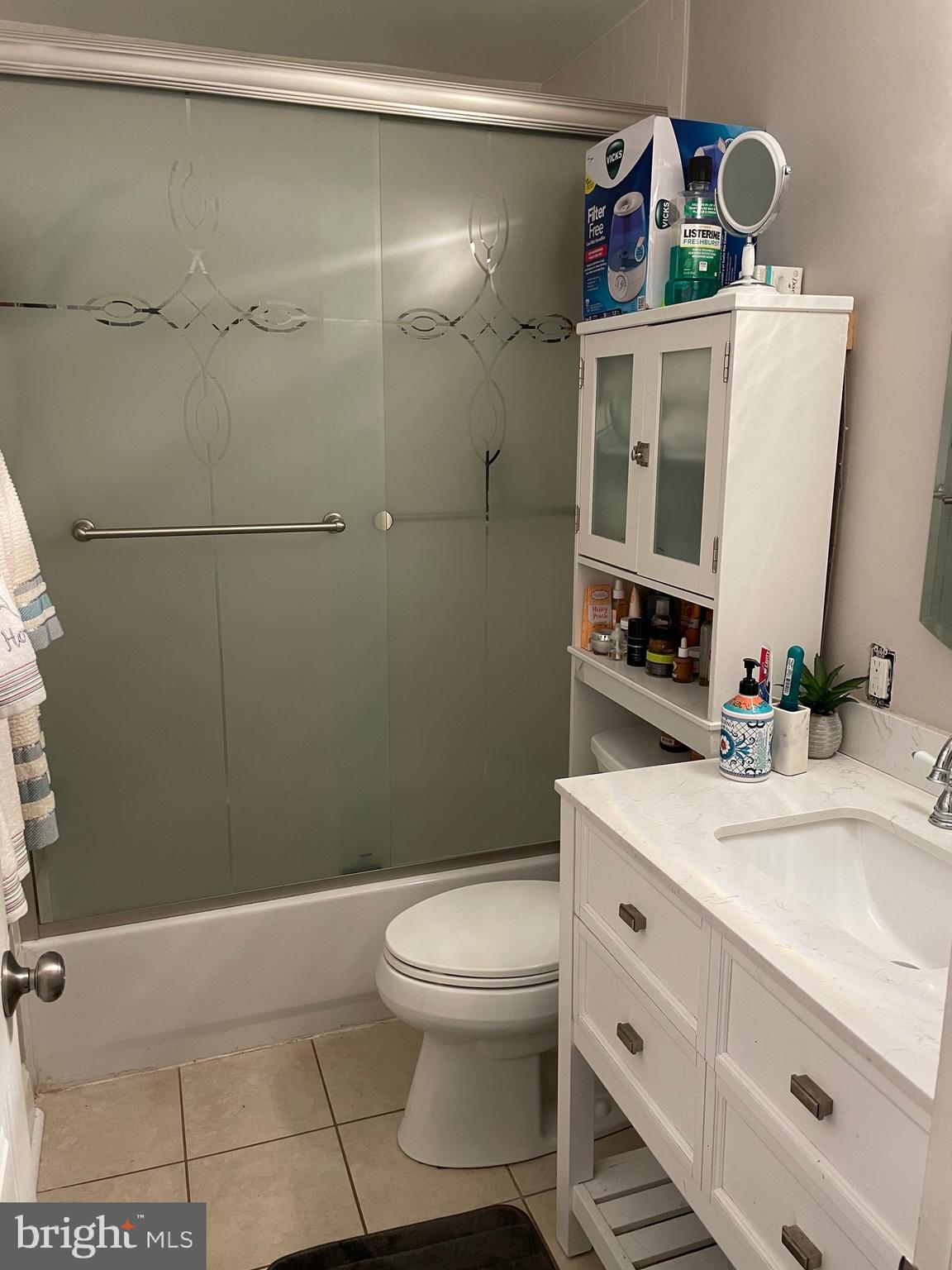 817 Templecliff Road Pikesville, MD 21208 - Photo 11 of 21 Main Level Full Bath