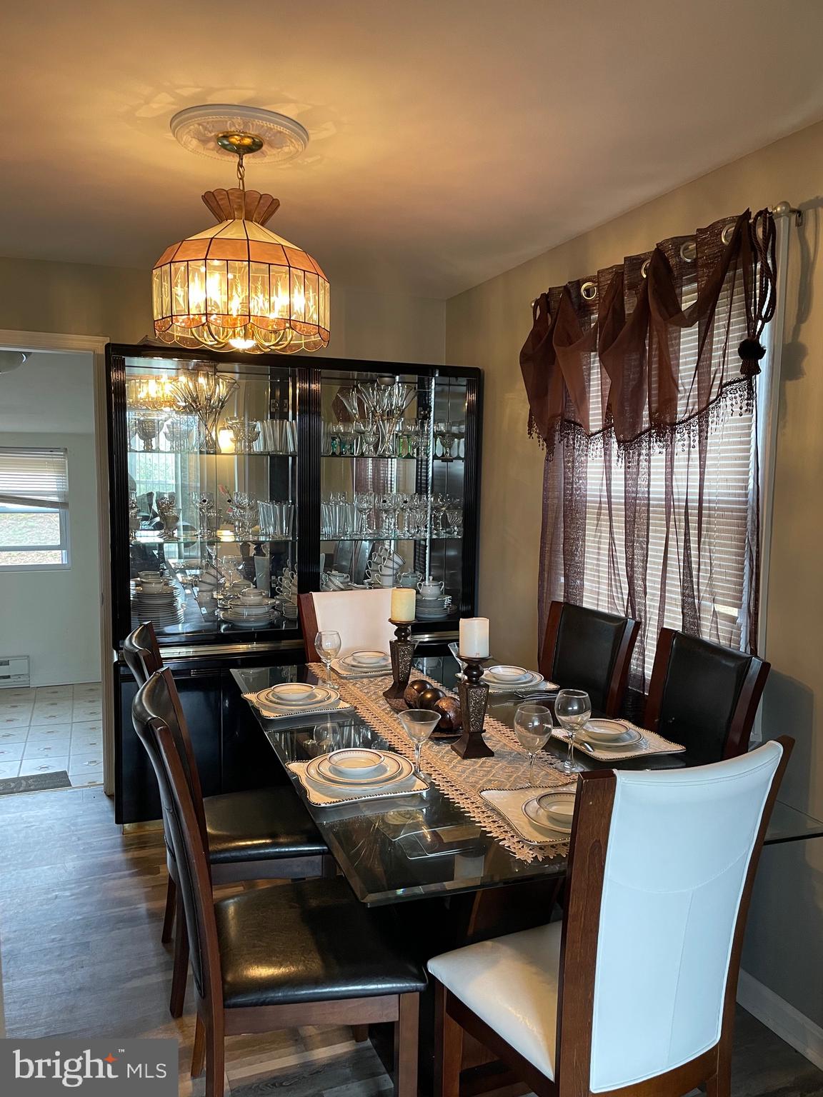 817 Templecliff Road Pikesville, MD 21208 - Photo 6 of 21 Dining Room