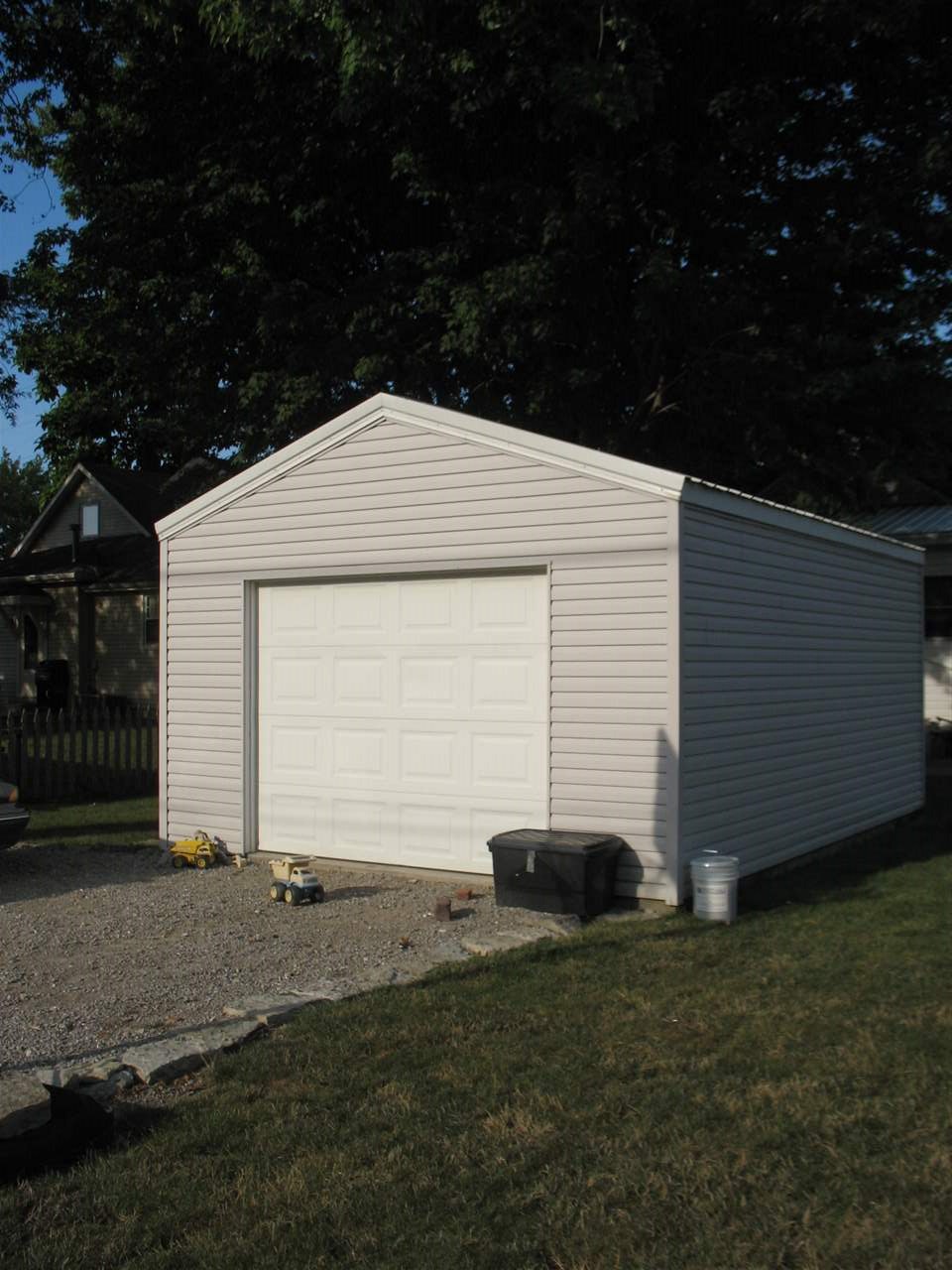 321 North 8th Street Decatur, IN 46733 - Photo 2 of 5