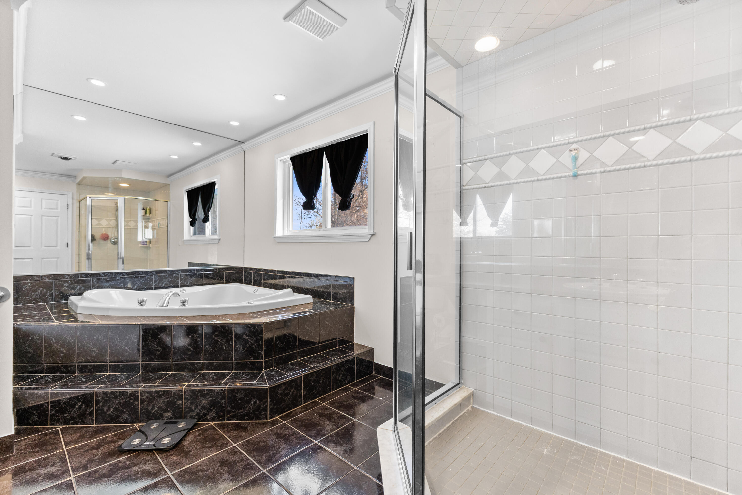 39340 Hamon Street Harrison Township, MI 48045 - Photo 15 of 36 IMG_2733