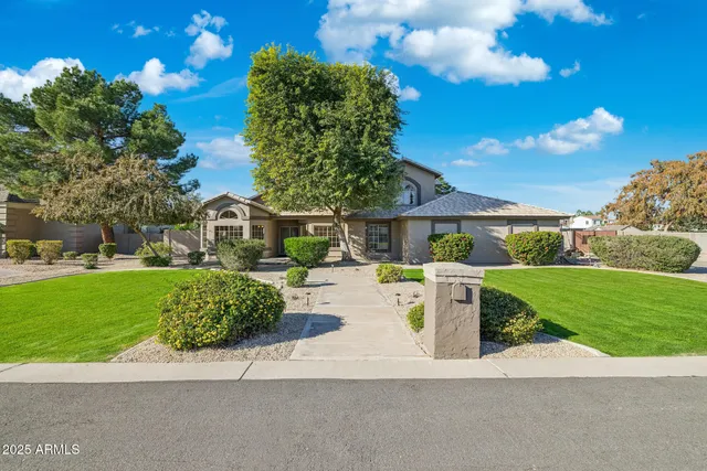 $945,000 | 780 North Bristol Lane, Gilbert, AZ 85234