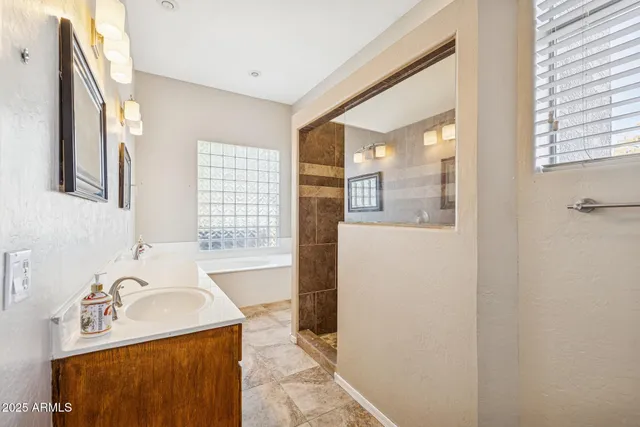 $945,000 | 780 North Bristol Lane, Gilbert, AZ 85234