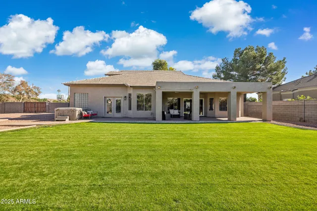 $945,000 | 780 North Bristol Lane, Gilbert, AZ 85234