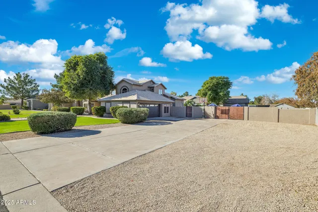 $945,000 | 780 North Bristol Lane, Gilbert, AZ 85234