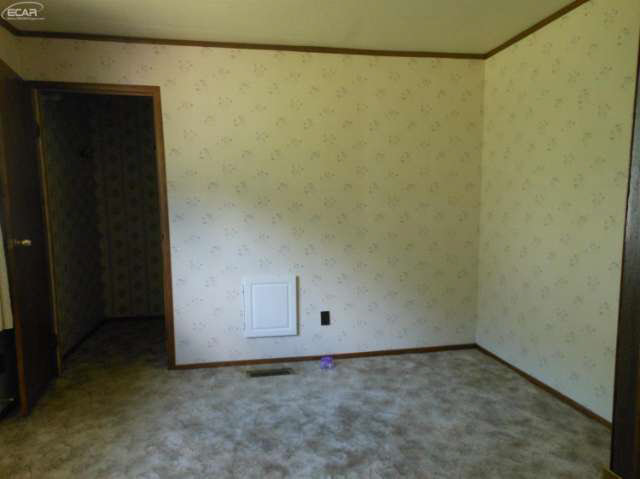 2637 O Brien Road Mayville, MI 48744 - Photo 9 of 18 21206084-8.JPG