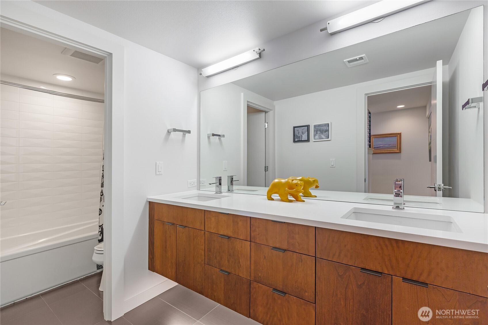 7734 Seward Park Avenue South Seattle, WA 98118 - Photo 26 of 40