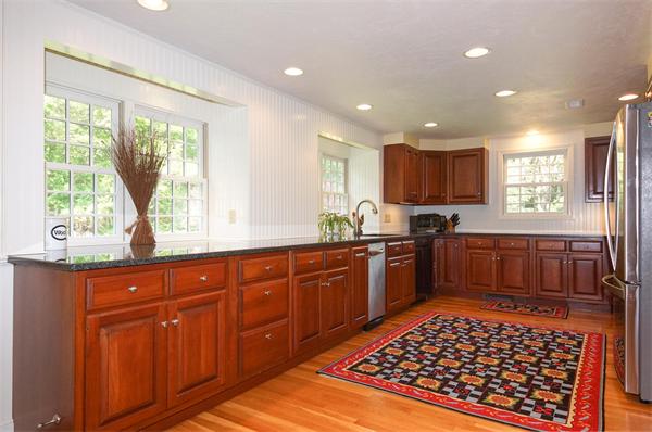 39 Flagg Road Southborough, MA 01772 - Photo 3 of 19 Gallery Image 3