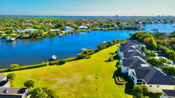 $824,999 | 10459 Southeast Terrapin Place, Unit 202, Jupiter, FL 33469