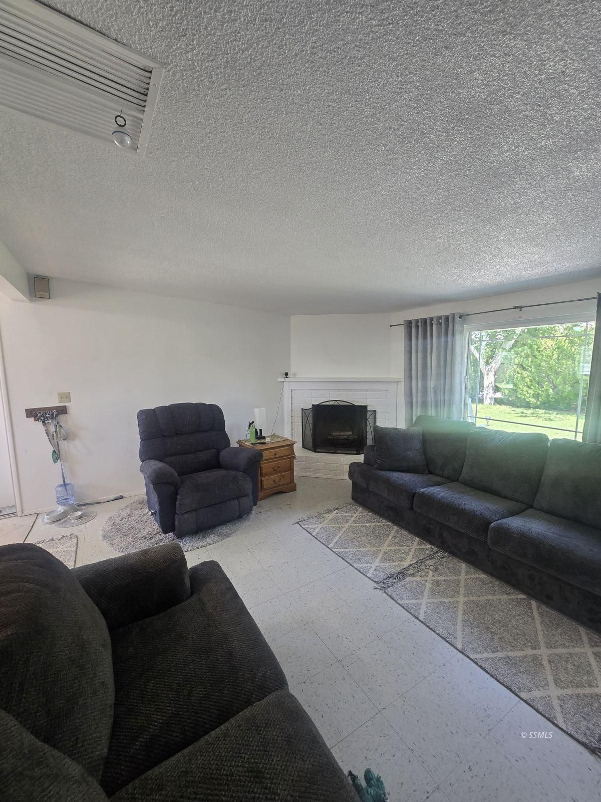 233 South Springside Street Ridgecrest, CA 93555 - Photo 6 of 23
