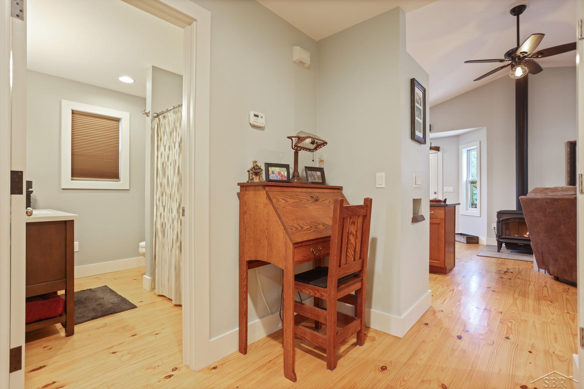 4179 Coldwater Road Flint, MI 48504 - Photo 28 of 76 50120504-27.JPG