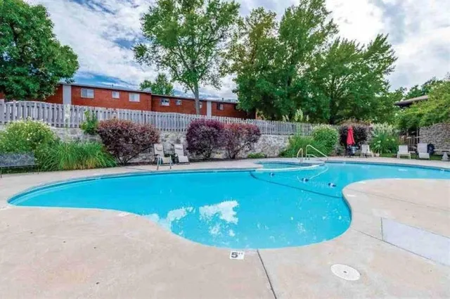 $1,500 | 423 West 104th Street, Unit C, Kansas City, MO 64114