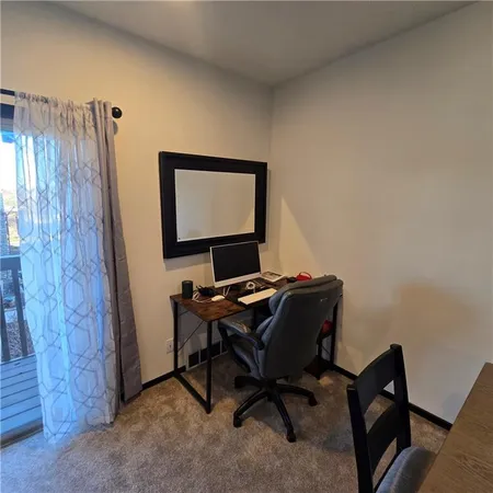 $1,500 | 423 West 104th Street, Unit C, Kansas City, MO 64114