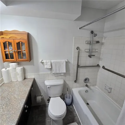 $1,500 | 423 West 104th Street, Unit C, Kansas City, MO 64114