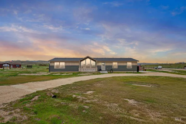 $584,900 | 728 Chase Lane, Melba, ID 83641