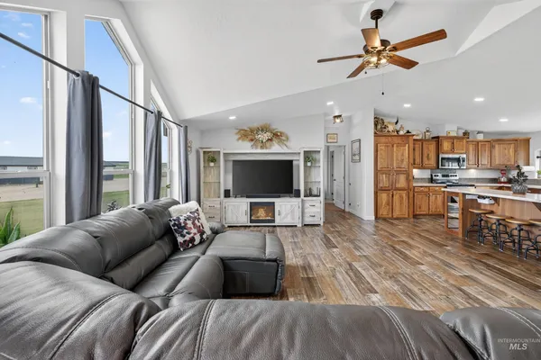 $584,900 | 728 Chase Lane, Melba, ID 83641