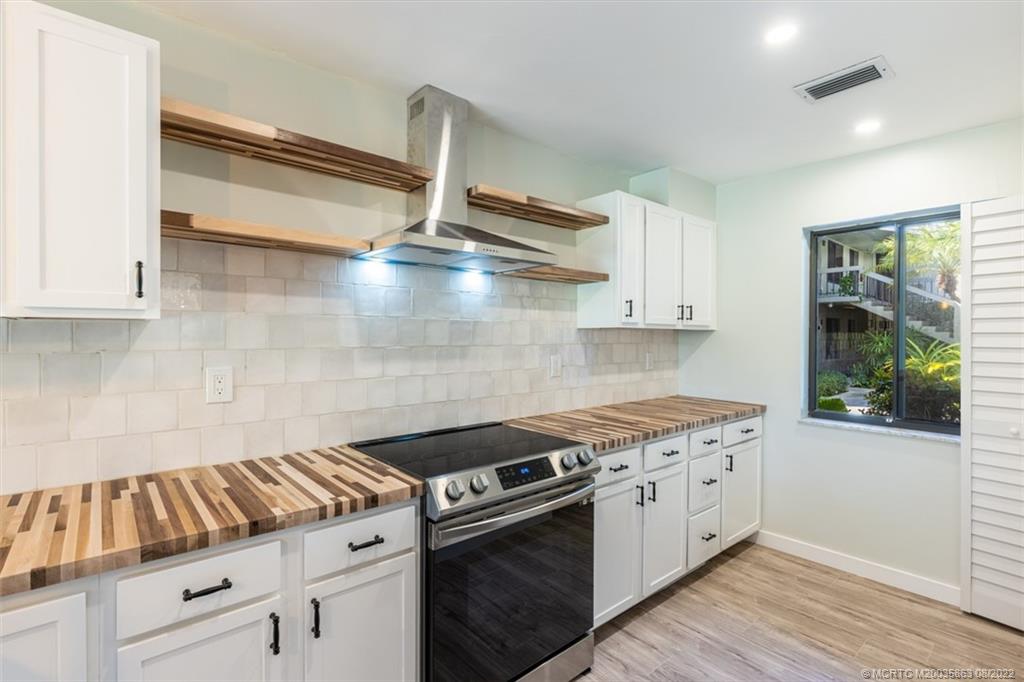800 Northwest Fork Road, Unit 62 Stuart, FL 34994 - Photo 8 of 37 Gallery Image 8