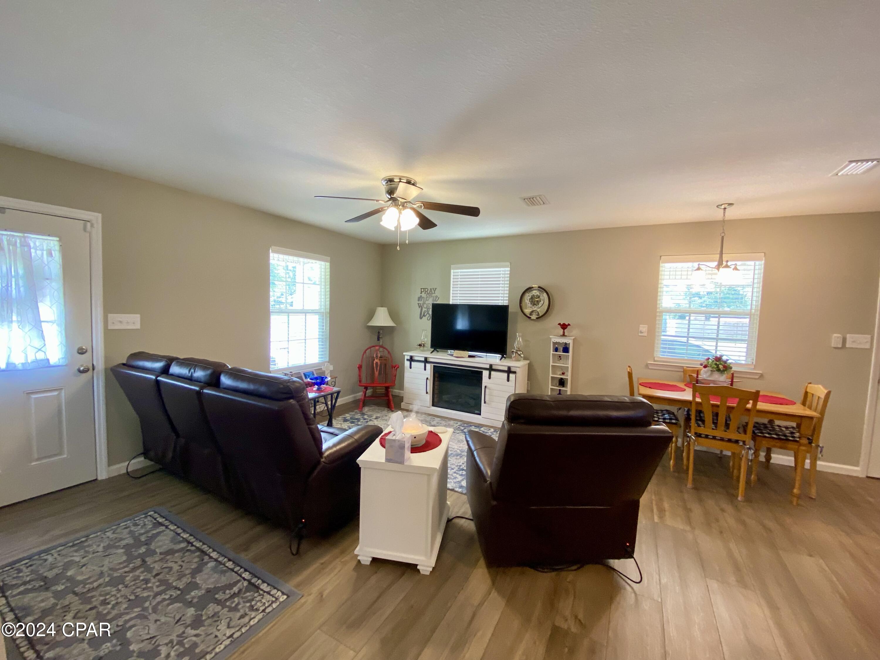 6615 Grande Oak Loop Grand Ridge, FL 32442 - Photo 8 of 51 Gallery Image 8
