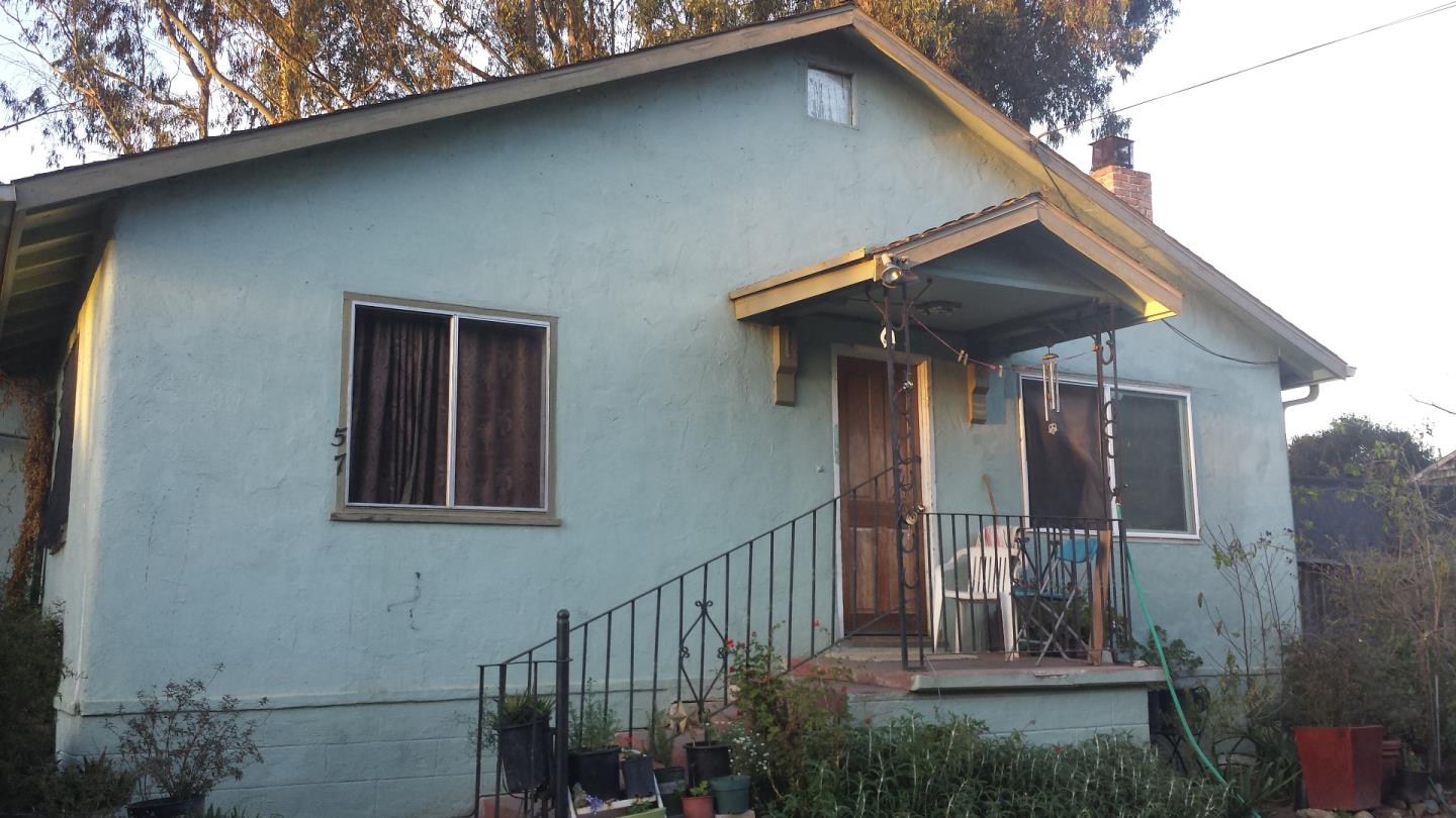 571-573 Strawberry Road Watsonville, CA 95076 - Photo 3 of 9 Gallery Image 3