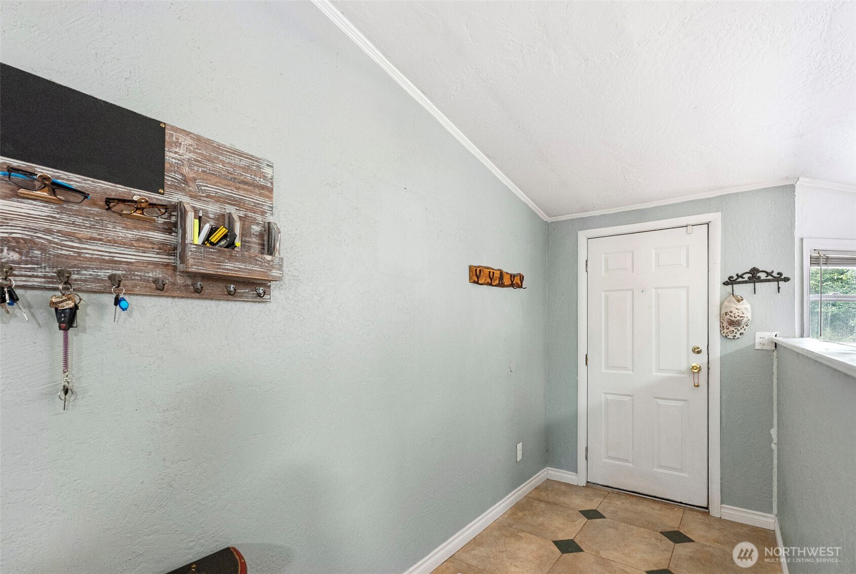 9390 Phillips Road Southeast Port Orchard, WA 98367 - Photo 6 of 35