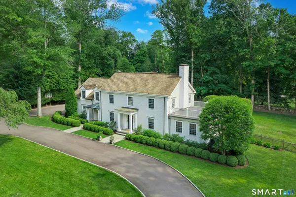 $4,295,000 | 20 Buttonwood Lane, Darien, CT 06820