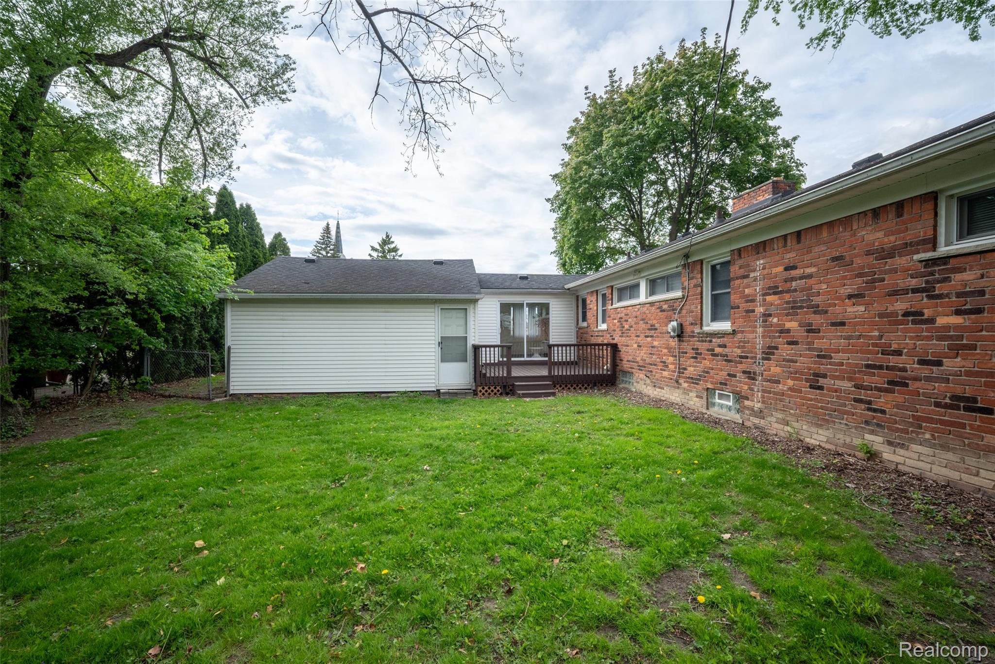 2423 Crooks Road Royal Oak, MI 48073 - Photo 33 of 36 28.jpg