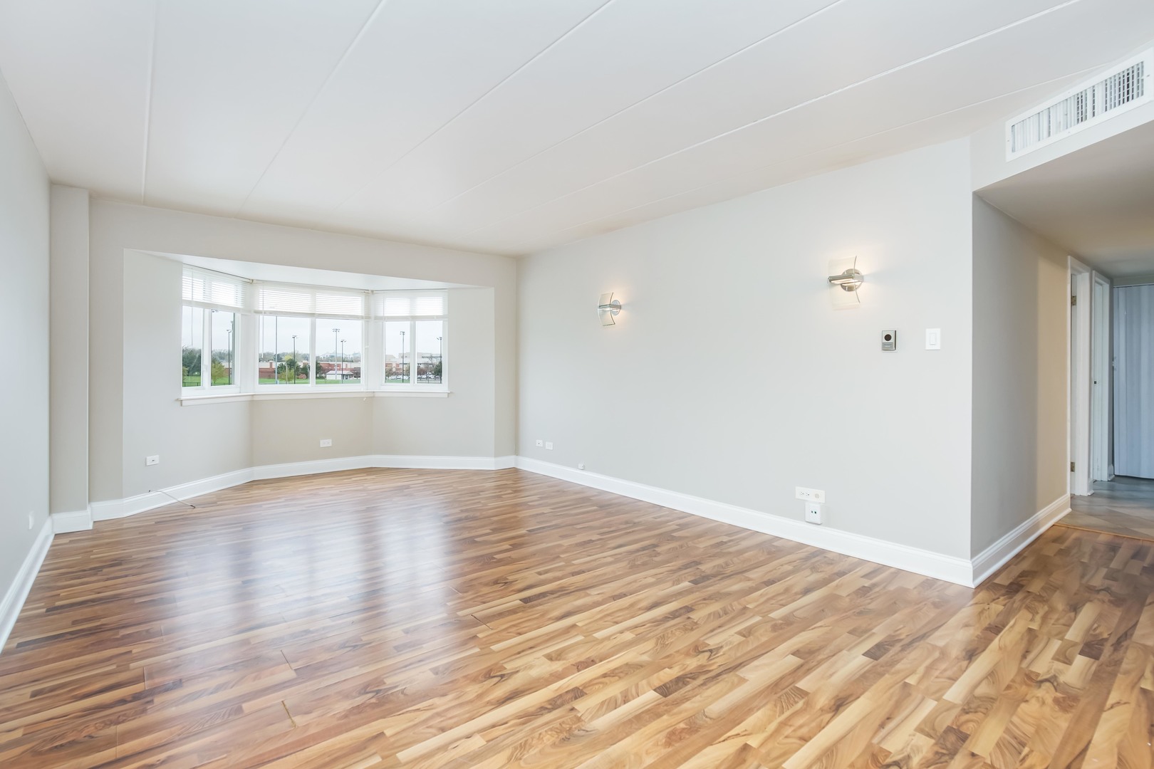 300 South Roselle Road, Unit 312 Schaumburg, IL 60193 - Photo 2 of 11