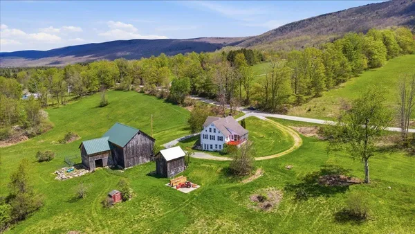 $550,000 | 971 South Stream Road, Bennington, VT 05201