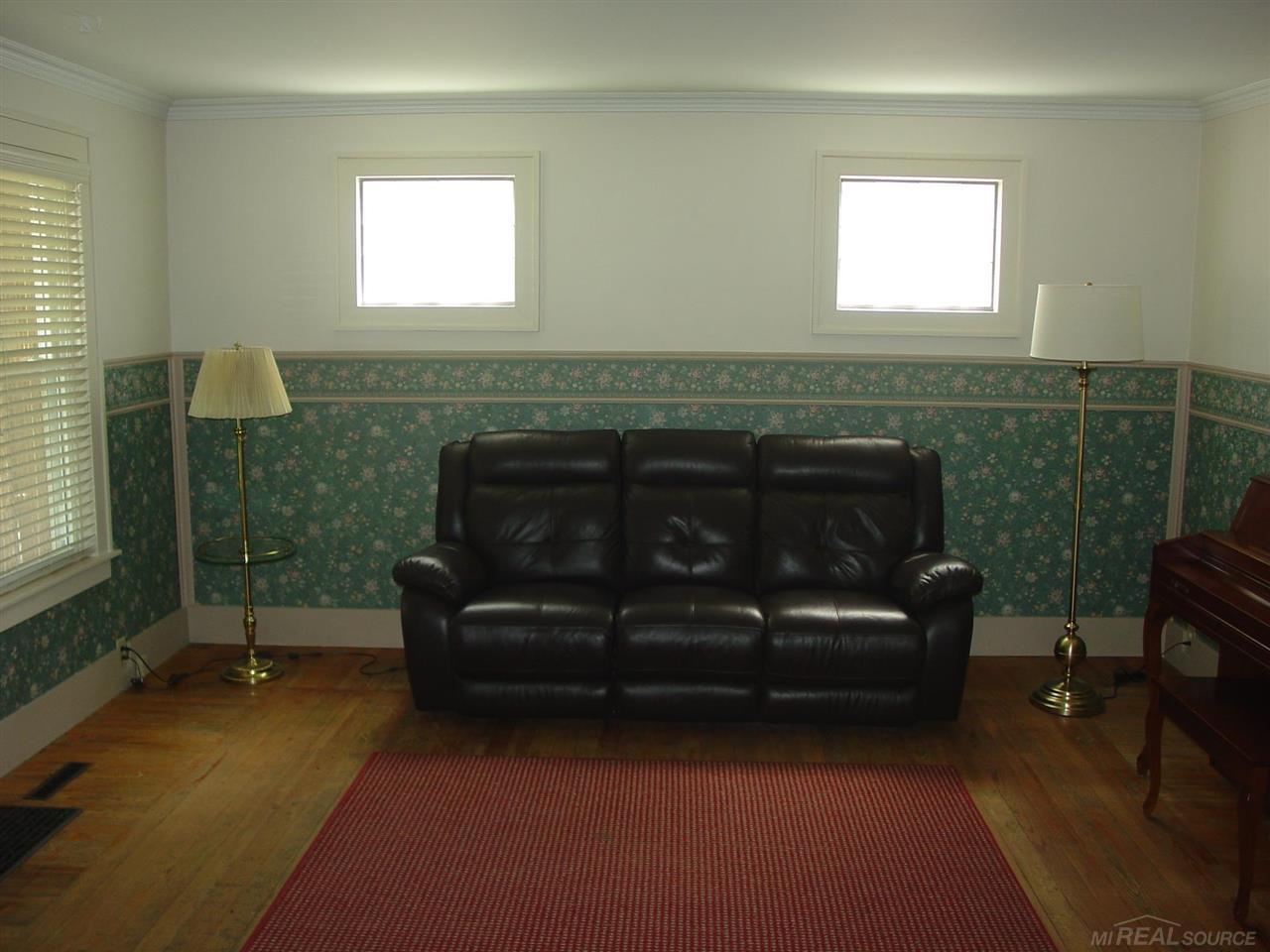32519 Utica Road Fraser, MI 48026 - Photo 10 of 21 50048380-9.JPG