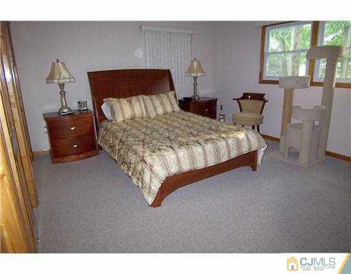 21 Jordan Road Colonia, NJ 07067 - Photo 13 of 22