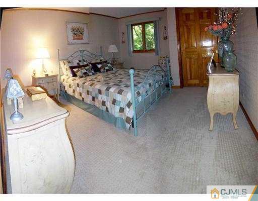 21 Jordan Road Colonia, NJ 07067 - Photo 16 of 22