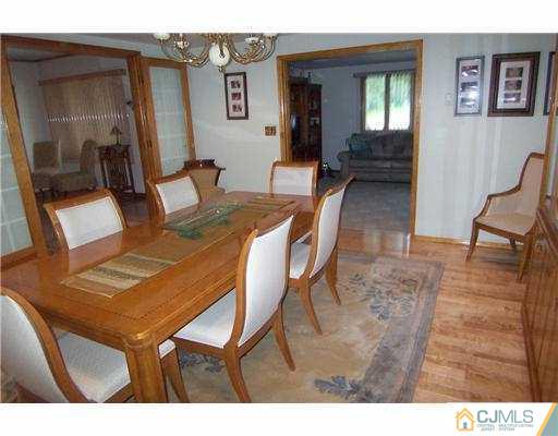 21 Jordan Road Colonia, NJ 07067 - Photo 9 of 22
