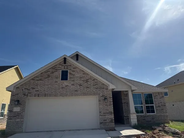 $370,625 | 1201 Colca Drive, Springtown, TX 76082