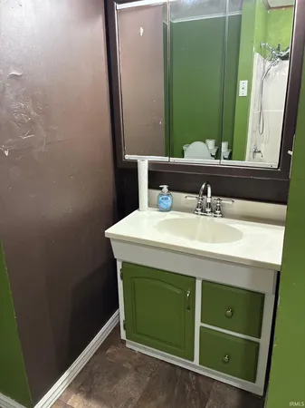 $89,900 | 403 West 3rd Street, Bicknell, IN 47512
