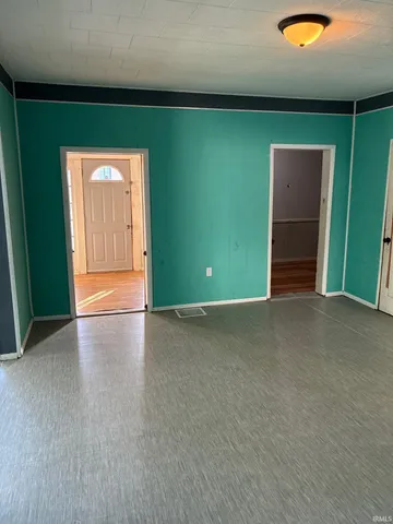 $89,900 | 403 West 3rd Street, Bicknell, IN 47512