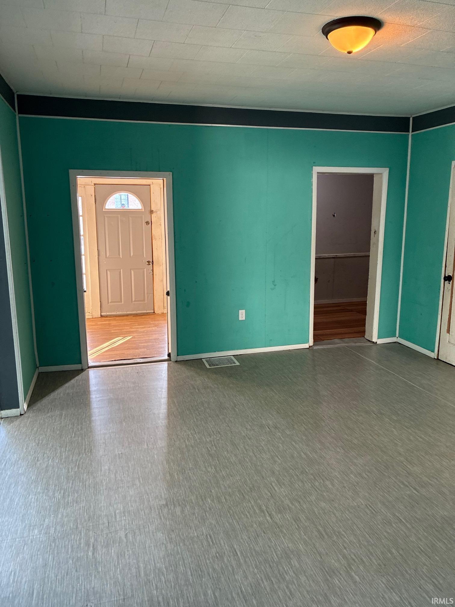 403 West 3rd Street Bicknell, IN 47512 - Photo 3 of 23