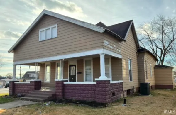 $89,900 | 403 West 3rd Street, Bicknell, IN 47512