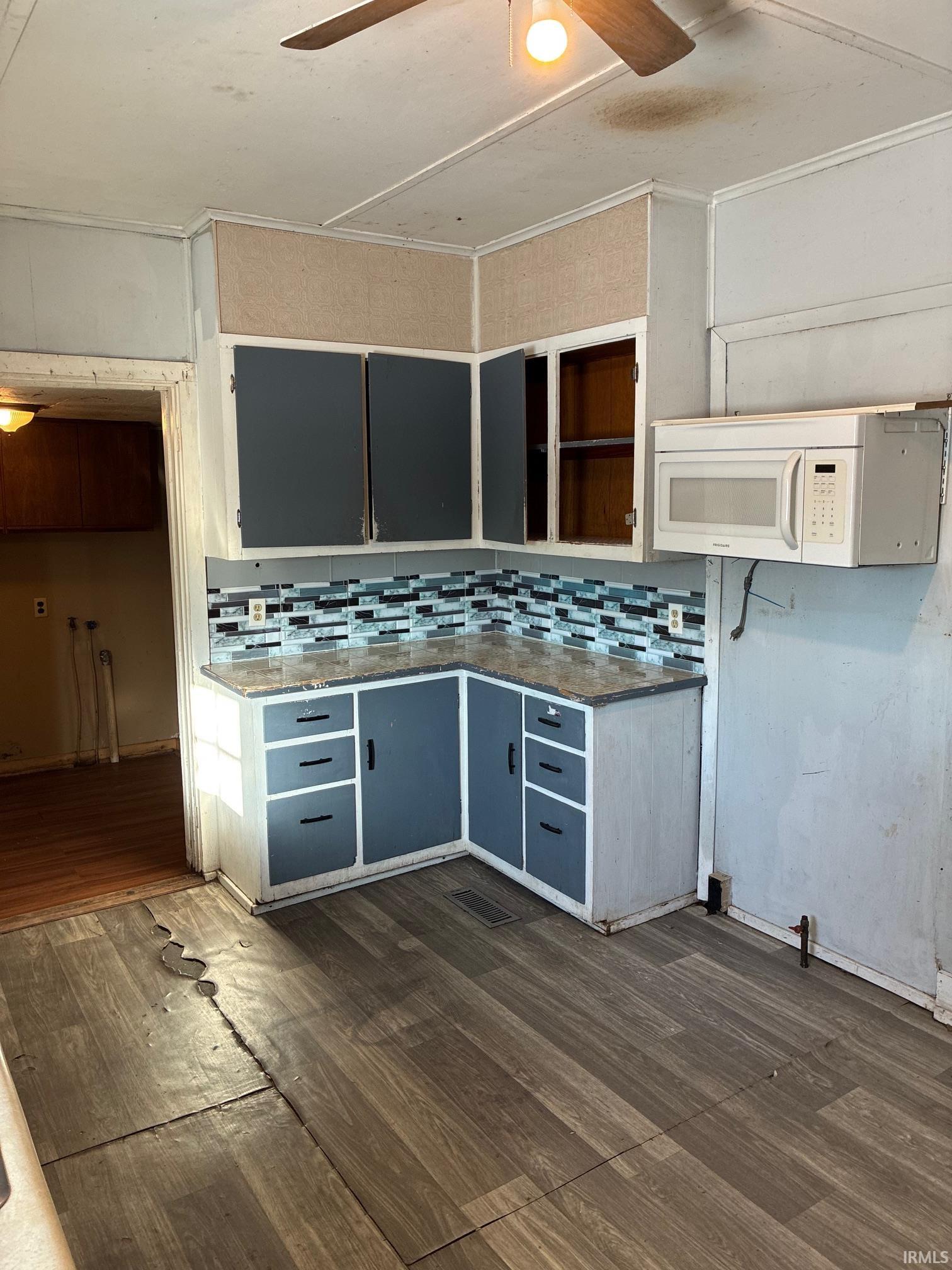 403 West 3rd Street Bicknell, IN 47512 - Photo 10 of 23