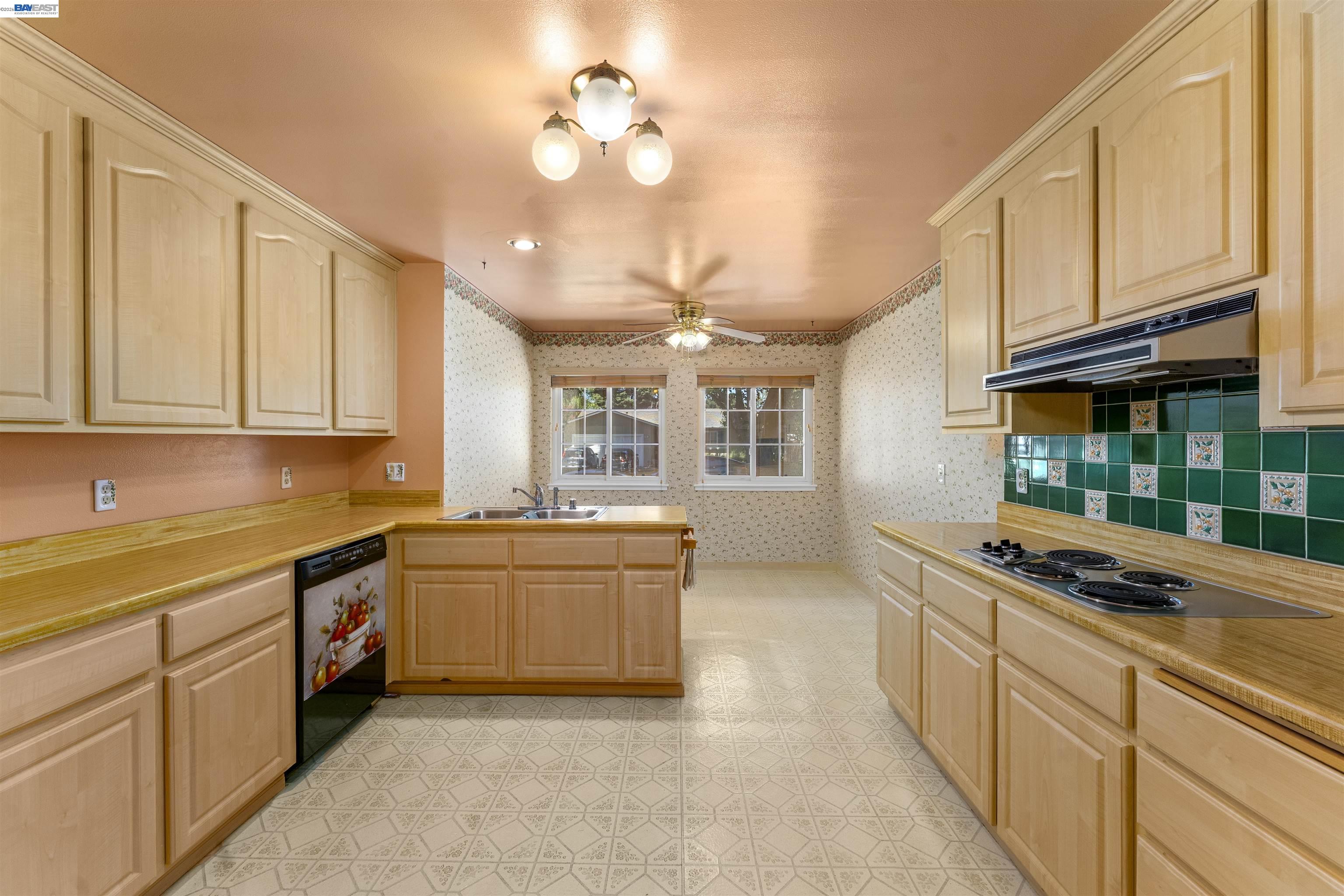 4812 Golden Road Pleasanton, CA 94566 - Photo 18 of 51 Gallery Image 18