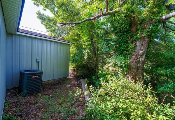 $239,900 | 2423 Westminster Highway, Walhalla, SC 29691