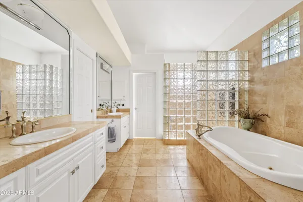 $1,500,000 | 6853 North Central Avenue, Phoenix, AZ 85012